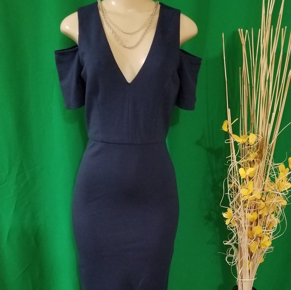 BCBG DRESS - Picture 2 of 8